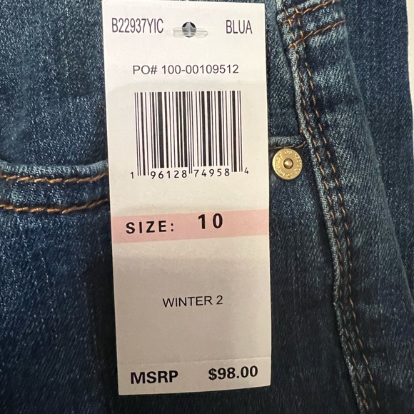 #290 ☑️Democracy Girlfriend Floral Embroidered Denim Jean - Picture 8 of 11